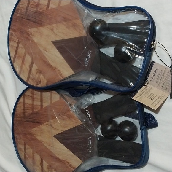 Circa paddle ball 4 racquets, 4 balls and carrying cases - Picture 6 of 8